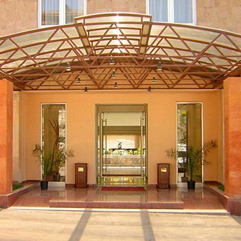 Regineh Hotel Ereván Exterior foto